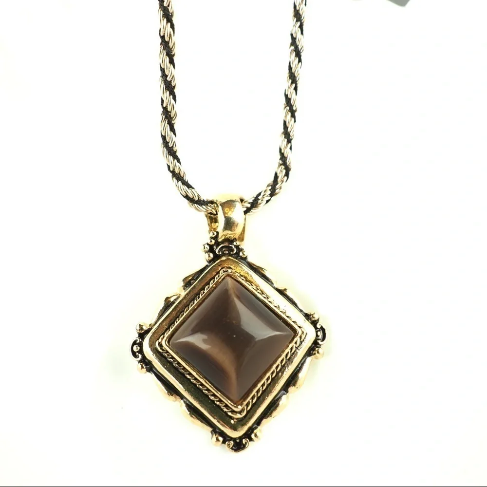 Unique brown gold pendant on thick rope chain